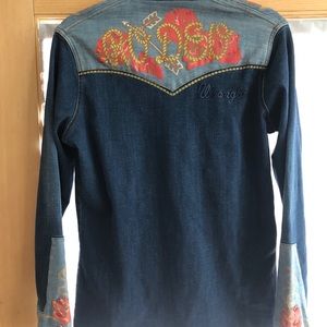 Wrangler Western shirt denim jean perfect M 🤠🤠🎶
